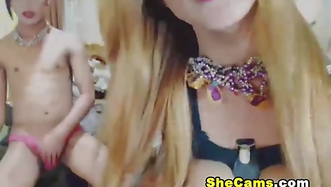 Sexy babe with sex borrowlo