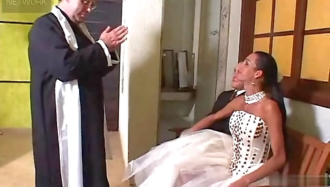 Sexy anal slut gets her pussy licked and mouth